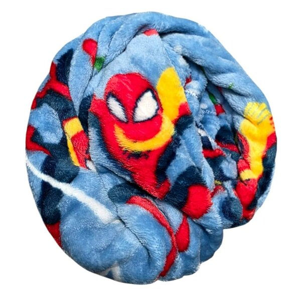 New Marvel Spiderman Plush Throw Blanket Christmas Holiday Snowflake Gift Winter - Picture 3 of 5
